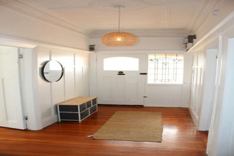 Photo of property in 268 Macandrew Road, Forbury, Dunedin, 9012