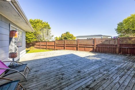 Photo of property in 56 Hamilton Drive, Waiuku, 2123