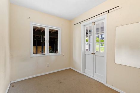 Photo of property in 2a Holiday Road, Stanmore Bay, Whangaparaoa, 0932