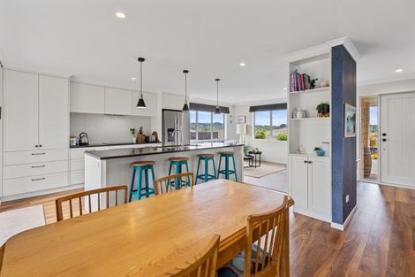 Photo of property in 10 Carex Close, Pyes Pa, Tauranga, 3112