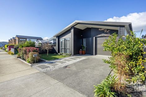 Photo of property in 29 Lumbarda Drive, Kumeu, 0810
