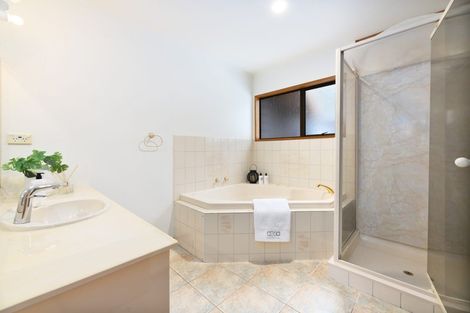 Photo of property in 5 Palmyra Way, Half Moon Bay, Auckland, 2012