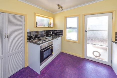 Photo of property in 22 Cambridge Street, Gonville, Whanganui, 4501