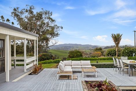 Photo of property in 167 Anderson Road, Helensville, 0875