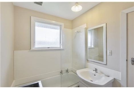 Photo of property in 4/28 Elizabeth Street, Riccarton, Christchurch, 8041