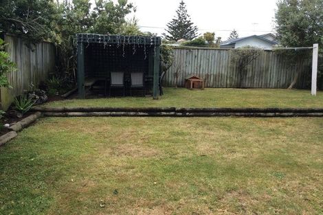 Photo of property in 27 Pukeko Place, Westshore, Napier, 4110