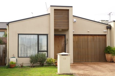 Photo of property in 12 Nagle Place, Golflands, Auckland, 2013