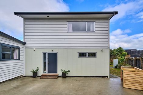 Photo of property in 109a Gloaming Hill, Titahi Bay, Porirua, 5022
