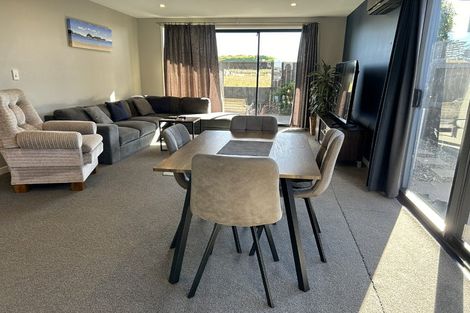 Photo of property in 32 Franks Way, Papamoa Beach, Papamoa, 3118