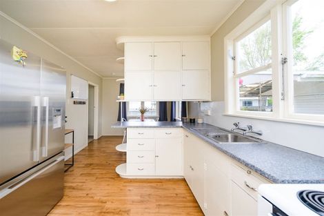 Photo of property in 27 Duff Crescent, Highbury, Palmerston North, 4412