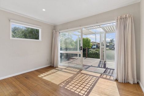 Photo of property in 302 Dickson Road, Papamoa Beach, Papamoa, 3118