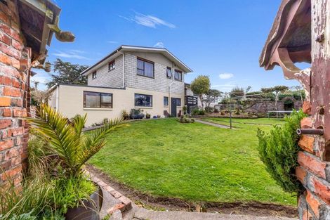 Photo of property in 17 Bridger Place, Eltham, 4322