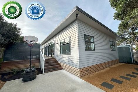 Photo of property in 23 Hughes Street, Waikanae Beach, Waikanae, 5036