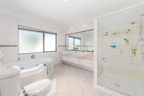 Photo of property in 23 Grammar School Road, Pakuranga, Auckland, 2010