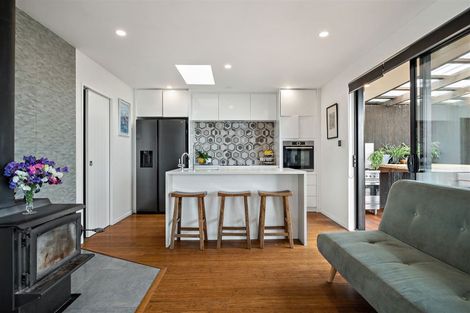 Photo of property in 94a Dyers Pass Road, Cashmere, Christchurch, 8022