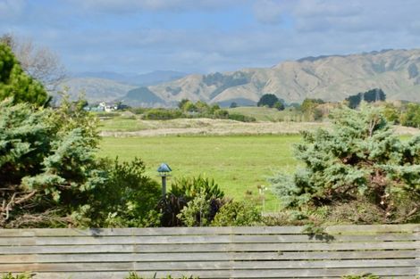 Photo of property in 24 Kitchener Street, Te Horo Beach, Otaki, 5581