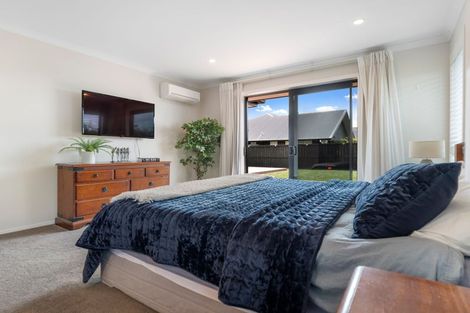 Photo of property in 54 Norfolk Drive, Cambridge, 3434