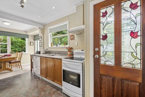 Photo of property in 136 Pinehaven Road, Pinehaven, Upper Hutt, 5019