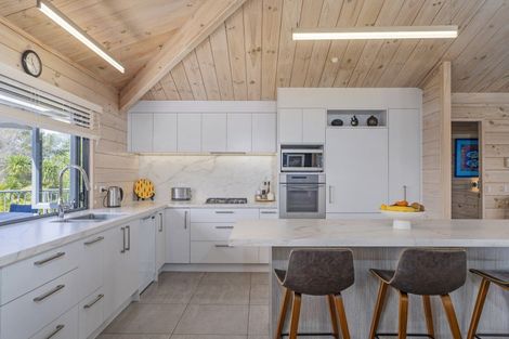 Photo of property in 102 South Highway East, Whitianga, 3510