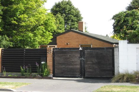 Photo of property in 17 Kent Lodge Avenue, Avonhead, Christchurch, 8042