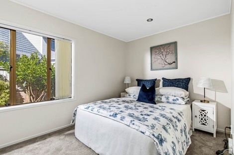 Photo of property in 23 Manutara Avenue, Forrest Hill, Auckland, 0620