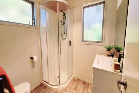 Photo of property in 36 Beach Road, Onerahi, Whangarei, 0110