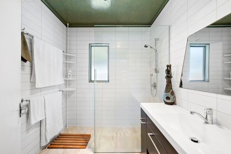 Photo of property in 30 Carluke Street, Paparangi, Wellington, 6037