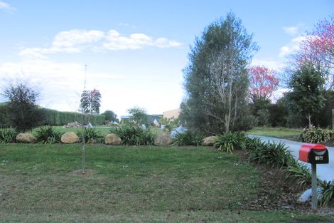 Photo of property in 16 Aileen Place, Whangamata, 3691