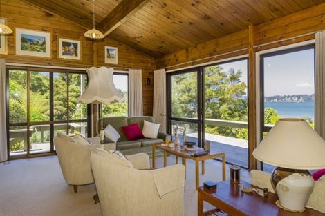 Photo of property in 13 Punga Place, Whitianga, 3510