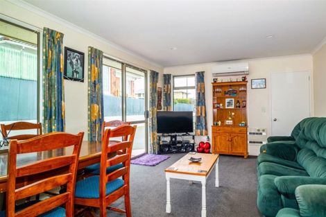 Photo of property in 2/92 Arthur Street, Seaview, Timaru, 7910