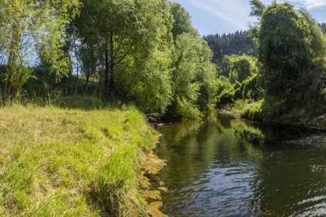 Photo of property in 1182 Opaki Kaiparoro Road, Mauriceville, Masterton, 5882