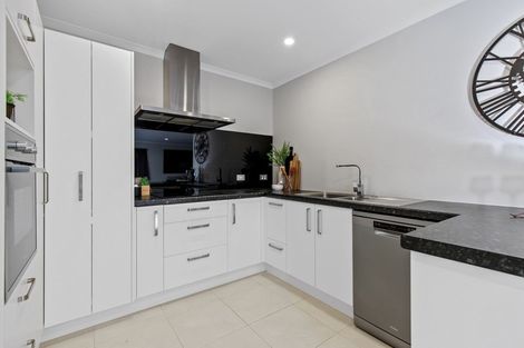 Photo of property in 30 Ridgedale Crescent, Flagstaff, Hamilton, 3210