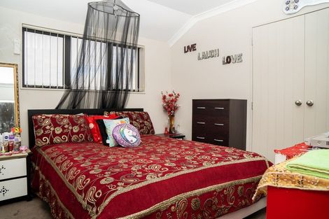 Photo of property in 70a Wallace Road, Papatoetoe, Auckland, 2025