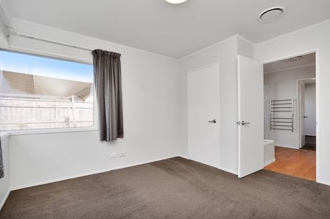 Photo of property in 10 Admiral Crescent, Flagstaff, Hamilton, 3210