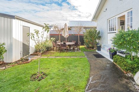 Photo of property in 33 Grey Street, College Estate, Whanganui, 4500