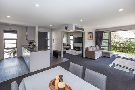 Photo of property in 68 Orrick Crescent, Avondale, Christchurch, 8061