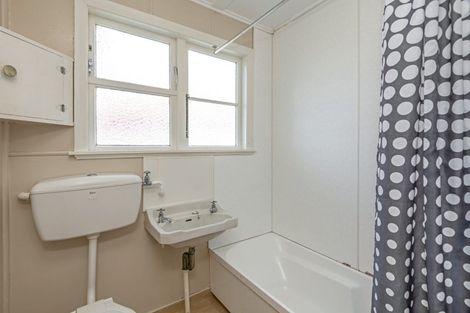 Photo of property in 33 Rangiora Avenue, Roslyn, Palmerston North, 4414