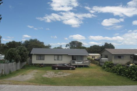 Photo of property in 114 Pukehina Parade, Pukehina, Te Puke, 3189