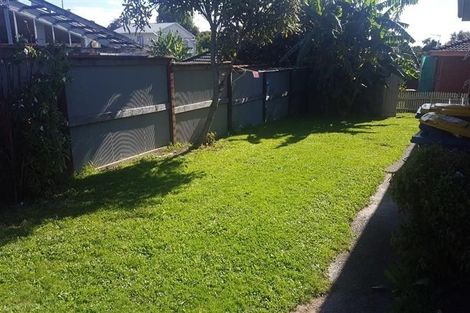 Photo of property in 1/11 Ciprian Place, Henderson, Auckland, 0612