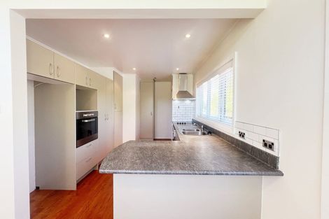 Photo of property in 64 Divich Avenue, Te Atatu South, Auckland, 0610