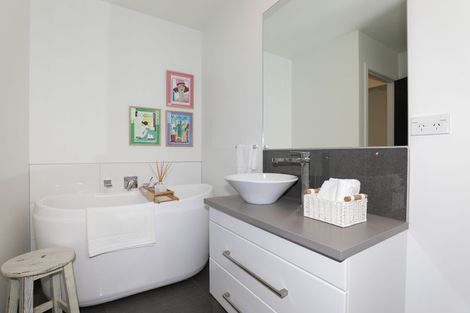 Photo of property in 2/15 Boundary Road, Waipahihi, Taupo, 3330