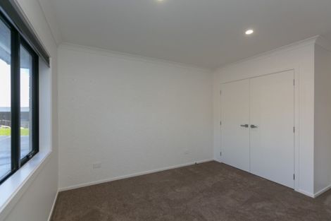 Photo of property in 3f Honeyfield Drive, Whalers Gate, New Plymouth, 4310