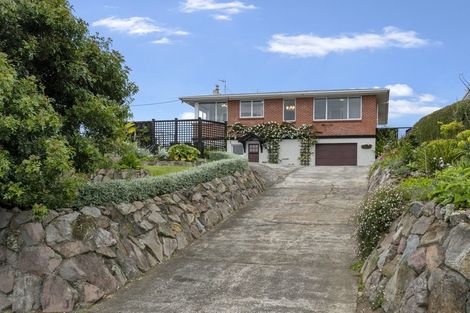 Photo of property in 63 Harbour View Road, Omokoroa, 3114