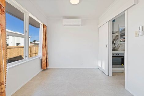 Photo of property in 14 Tairere Crescent, Rosehill, Papakura, 2113