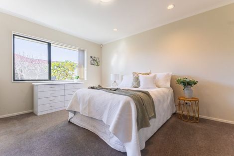 Photo of property in 80 Guildford Drive, Paraparaumu, 5032