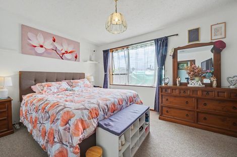 Photo of property in 1/119a Prestons Road, Redwood, Christchurch, 8051