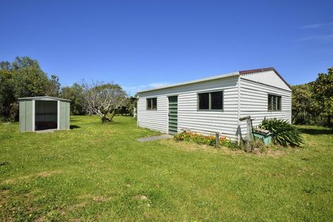 Photo of property in 51 Tauwhareparae Road, Tolaga Bay, 4077