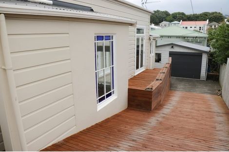 Photo of property in 18 Princess Terrace, Newtown, Wellington, 6021