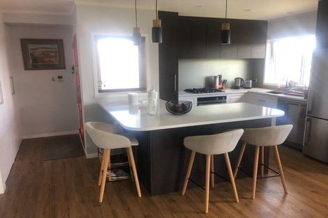 Photo of property in 11 Jasmine Grove, Maungaraki, Lower Hutt, 5010