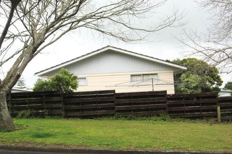Photo of property in 4 Chrisarda Place, Red Hill, Papakura, 2110
